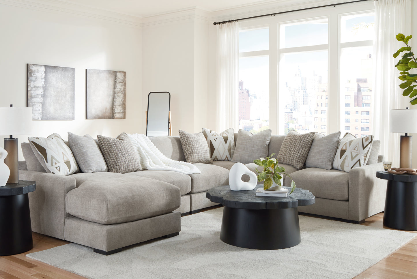 Aslan Court Sectional