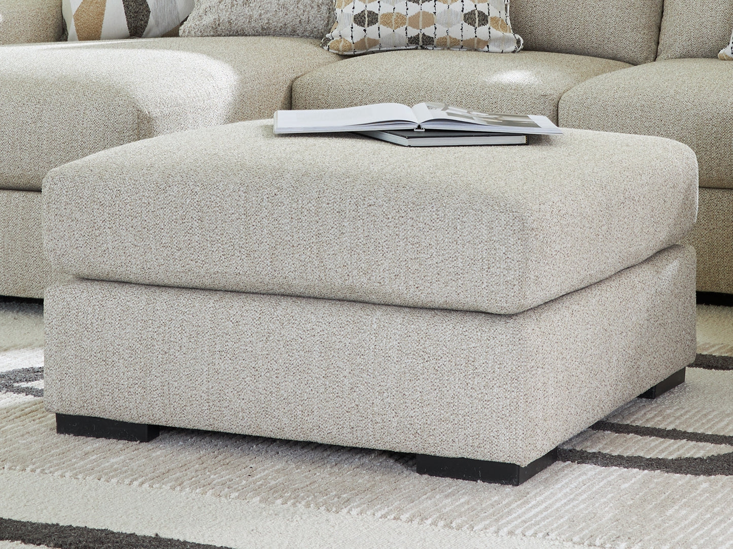 Lakeland Furniture Outlet - Ashley Furniture - Laurelgrove Living Room - Oversized Accent Ottoman - 7510508