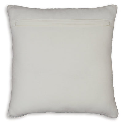 Nashlin Pillows