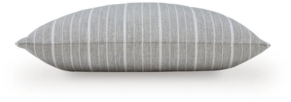 Vernthrone Pillows