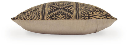 Davinwood Pillows
