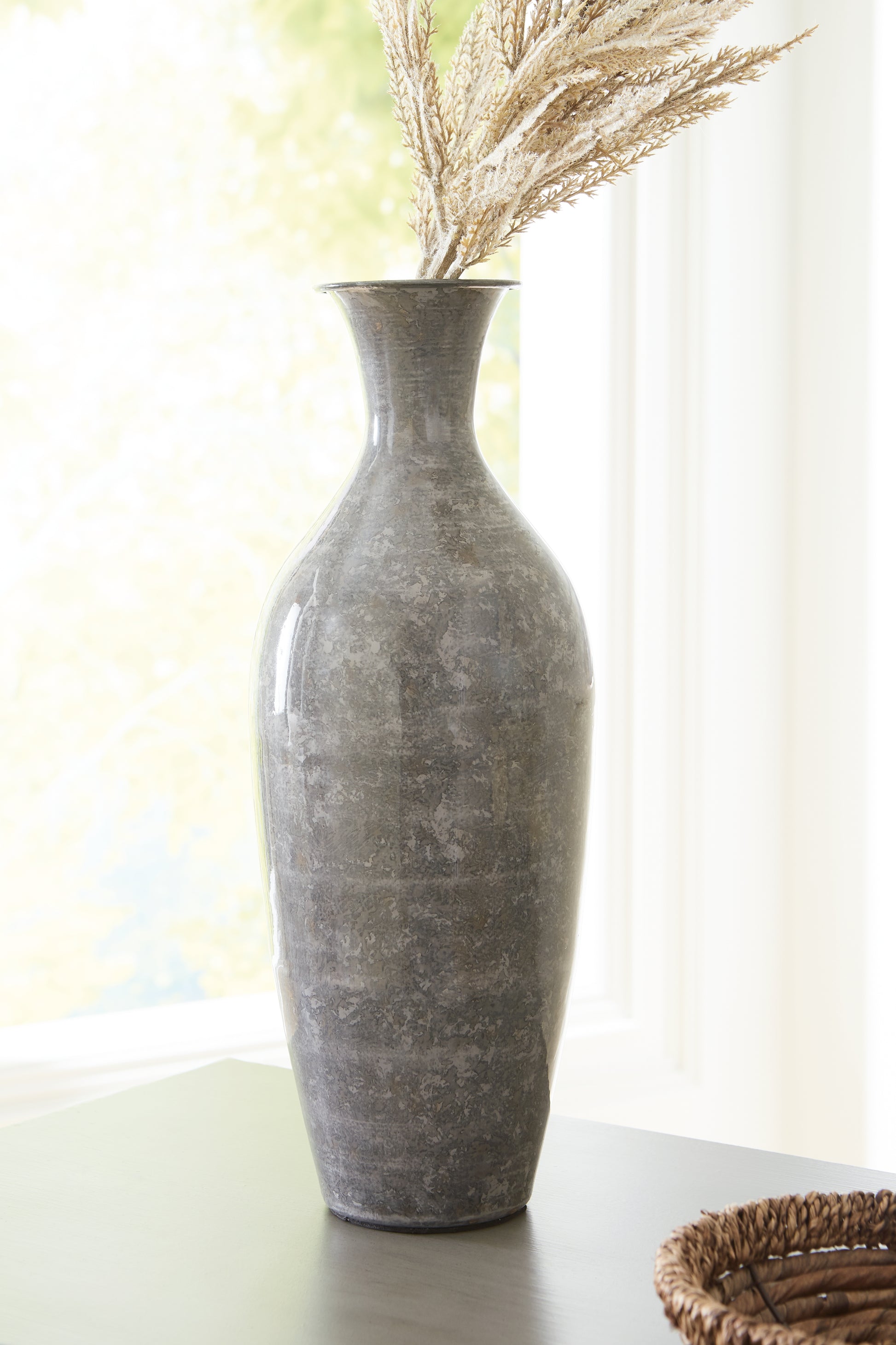 Lakeland Furniture Outlet - Ashley Furniture - Brockwich Vase - Vase - A2000588