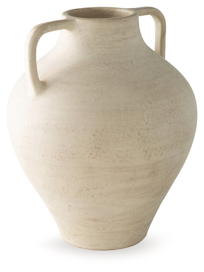 Justy Vase