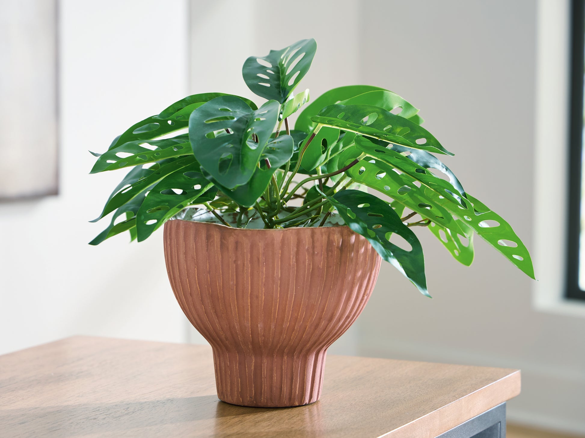 Lakeland Furniture Outlet - Ashley Furniture - Orban Vase - Vase - A2000886