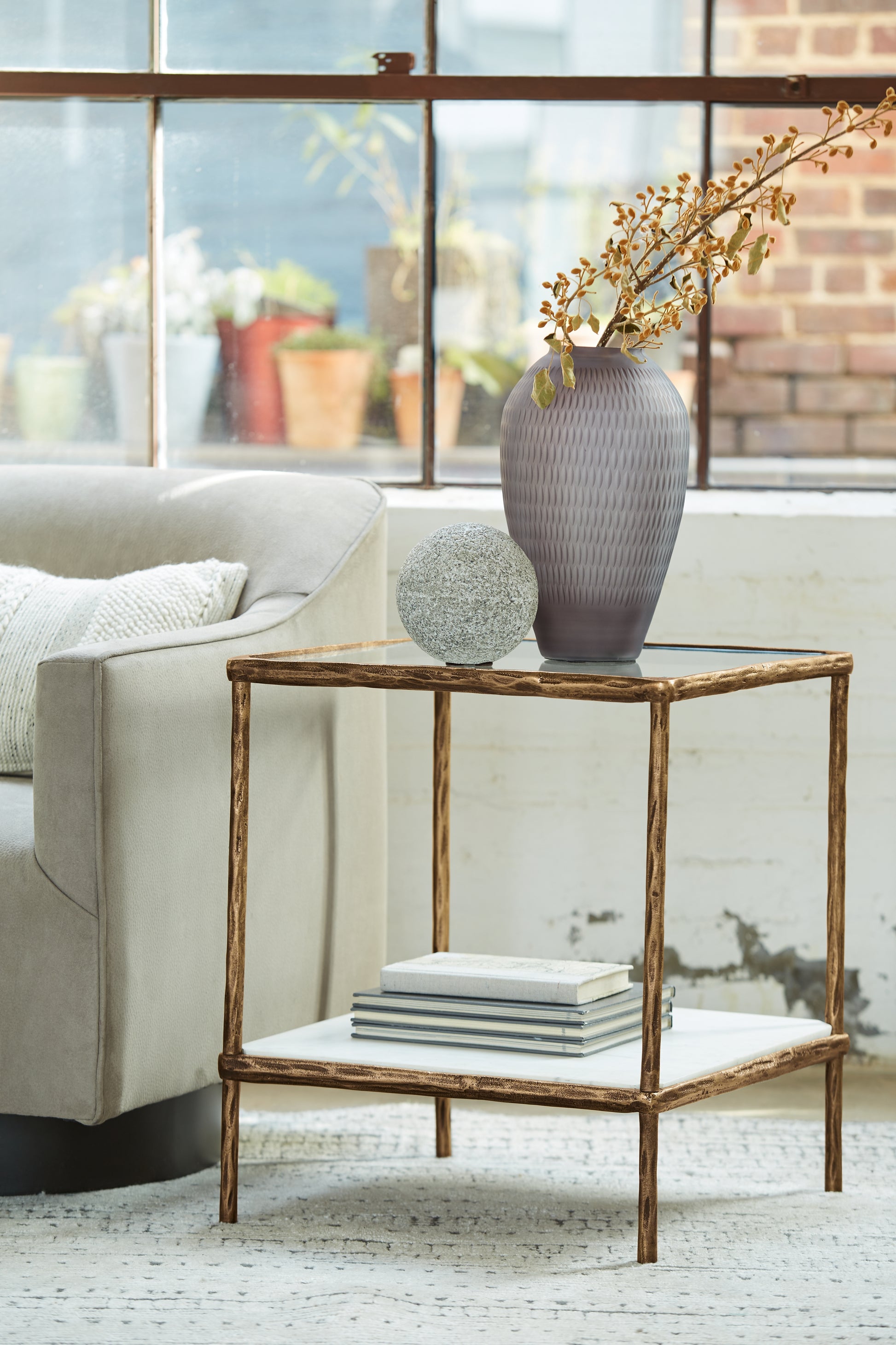 Lakeland Furniture Outlet - Ashley Furniture - Ryandale Accent Table - Accent Table - A4000442