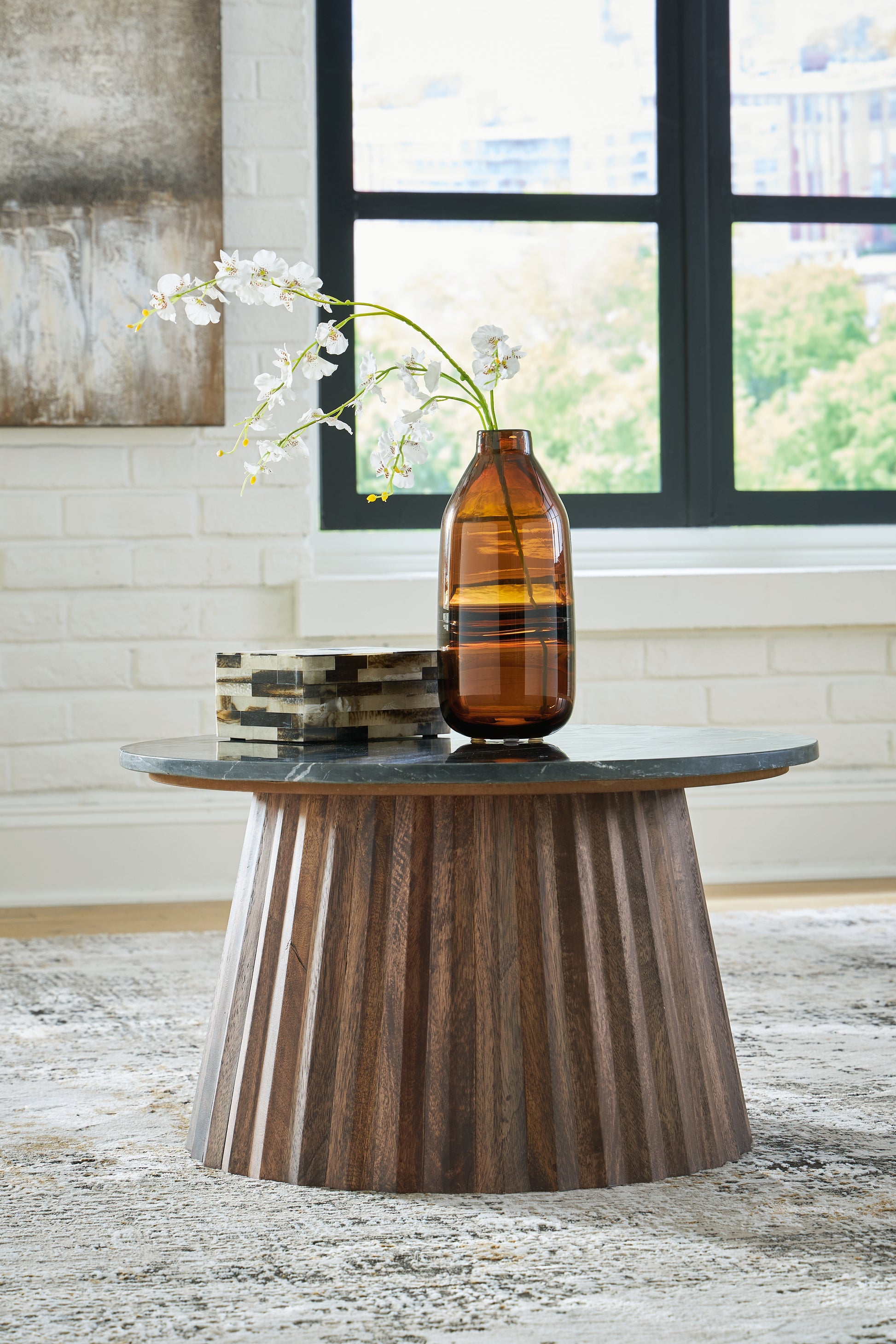 Lakeland Furniture Outlet - Ashley Furniture - Ceilby Accent Coffee Table - Accent Cocktail Table - A4000601