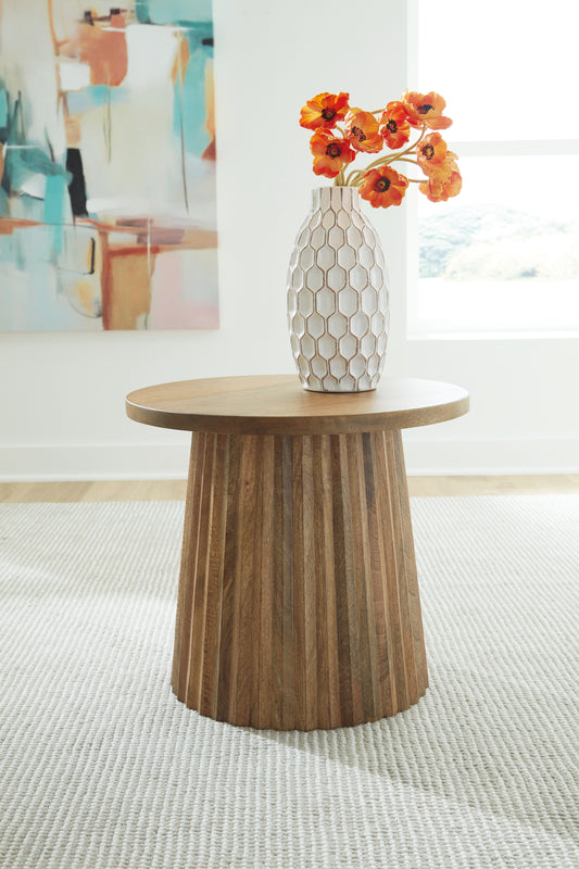 Lakeland Furniture Outlet - Ashley Furniture - Ceilby Accent Table - Accent Table - A4000602