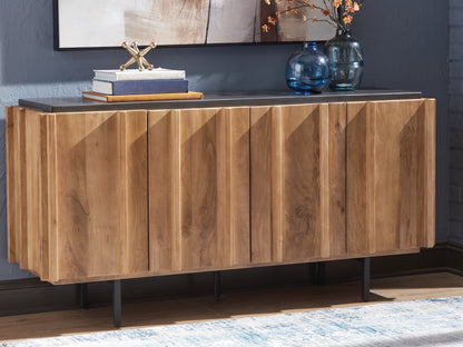 Lakeland Furniture Outlet - Ashley Furniture - Quintavious Accent Cabinet - Accent Cabinet - A4000685