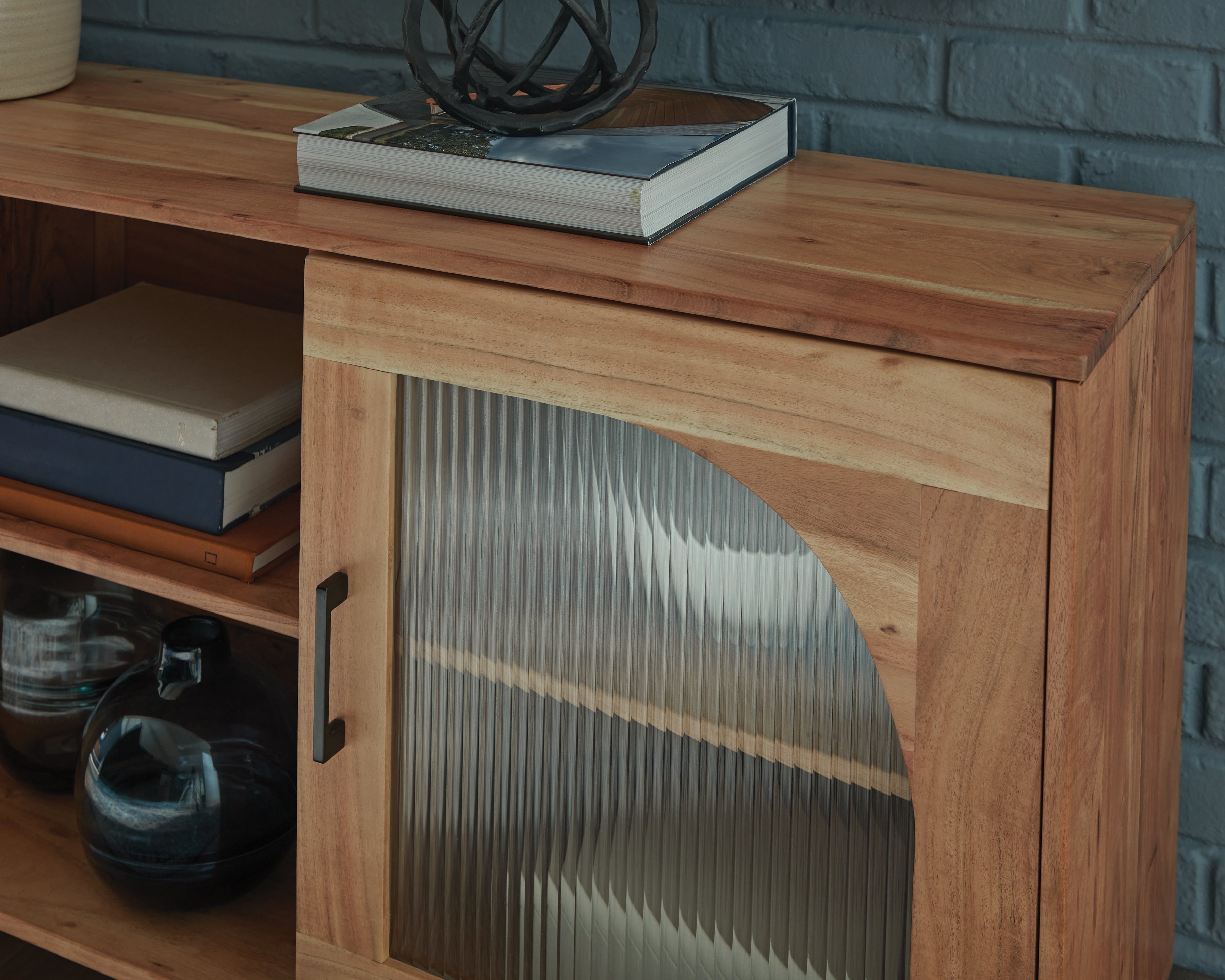 Lakeland Furniture Outlet - Ashley Furniture - Adway Accent Cabinet