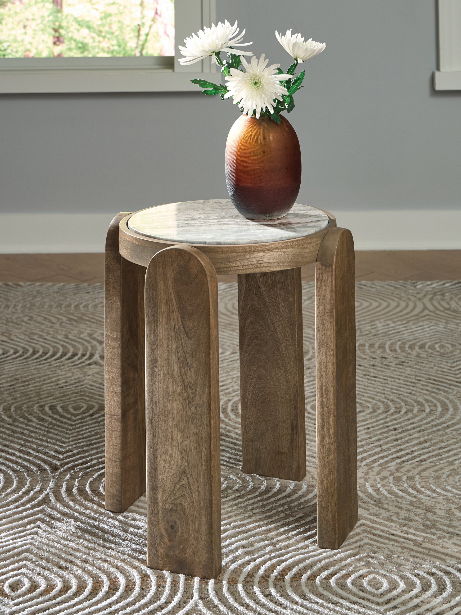 Lakeland Furniture Outlet - Ashley Furniture - Gavrilley Accent Table - Accent Table - A4000722