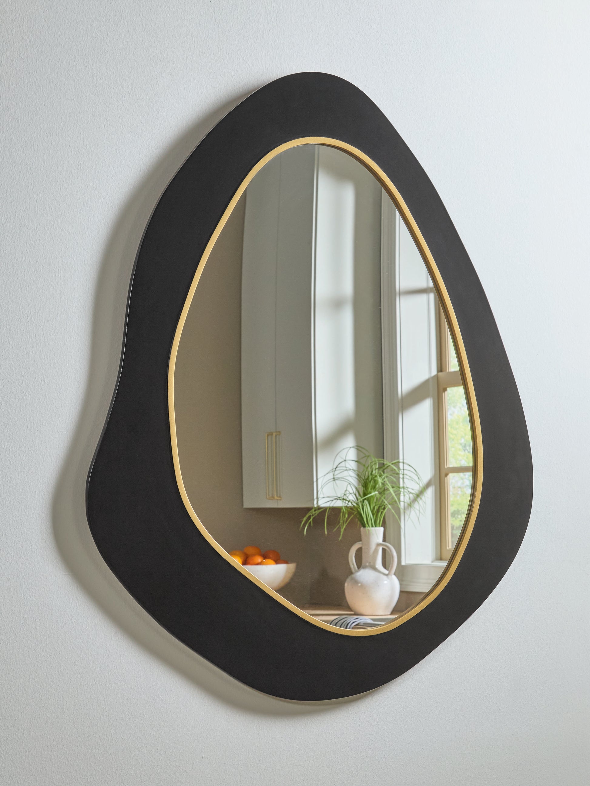 Lakeland Furniture Outlet - Ashley Furniture - Kierlock Mirror - Accent Mirror - A8010414
