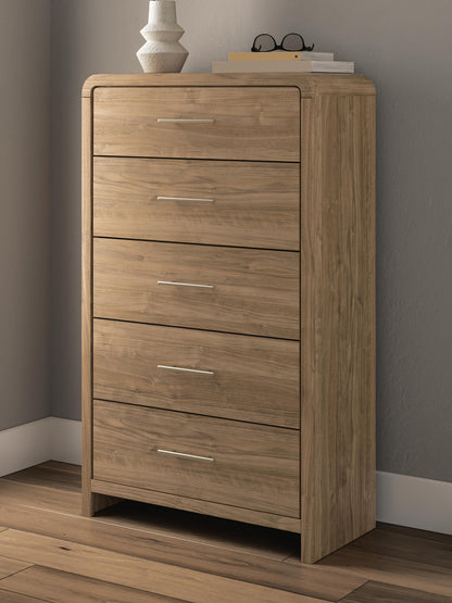 Lakeland Furniture Outlet - Ashley Furniture - Gramburg Bedroom - Five Drawer Chest / Warm Natural Brown - PCB1121-46