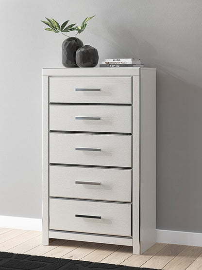 Lakeland Furniture Outlet - Ashley Furniture - Zuraleus Bedroom - Five Drawer Chest / White - PCB3381-46