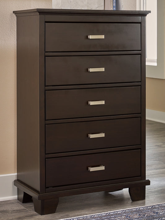 Lakeland Furniture Outlet - Ashley Furniture - Covetown Bedroom - Five Drawer Chest - B441-46
