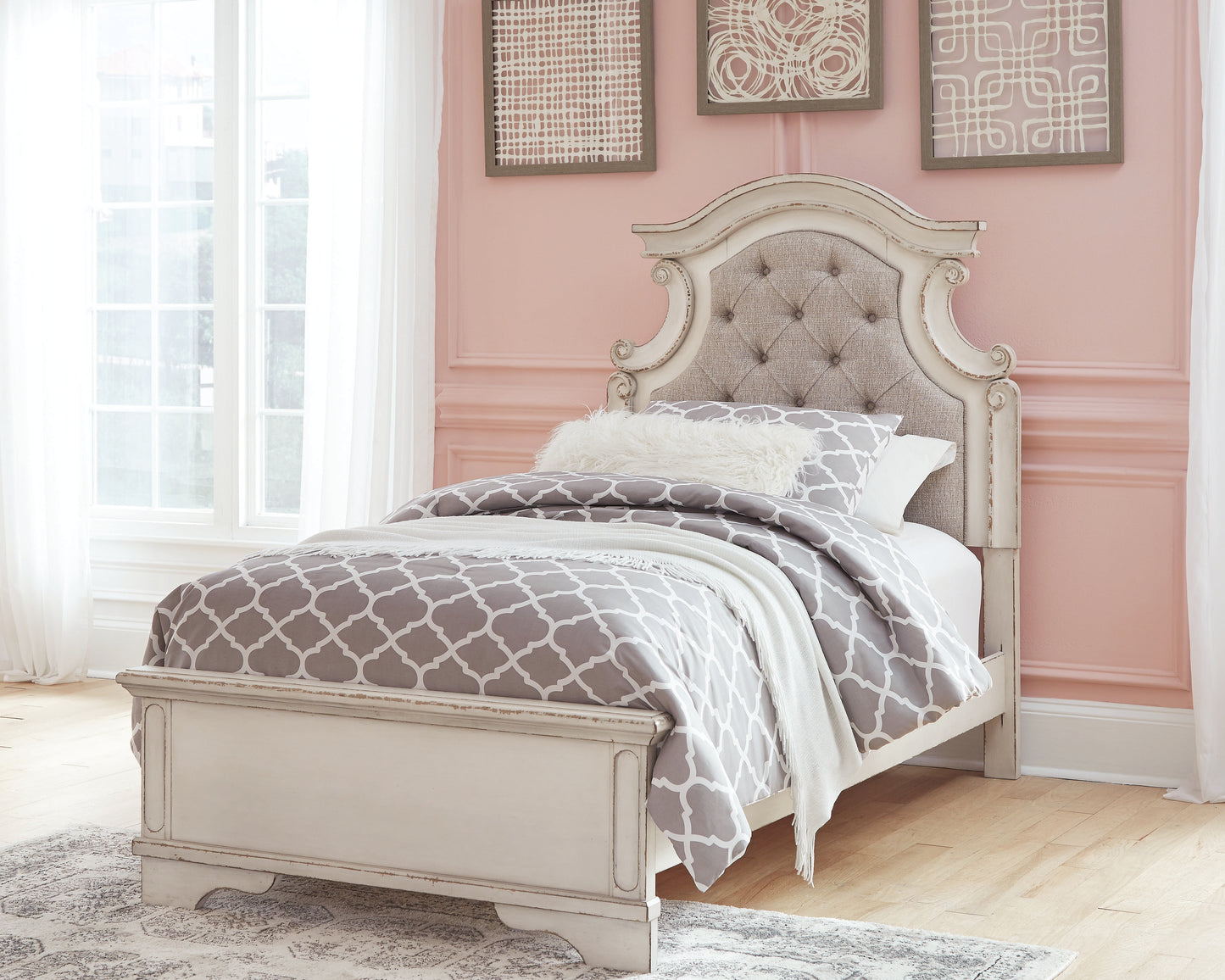 Lakeland Furniture Outlet - Ashley Furniture - Realyn Bedroom - Twin Panel Bed / Chipped White - B743B13
