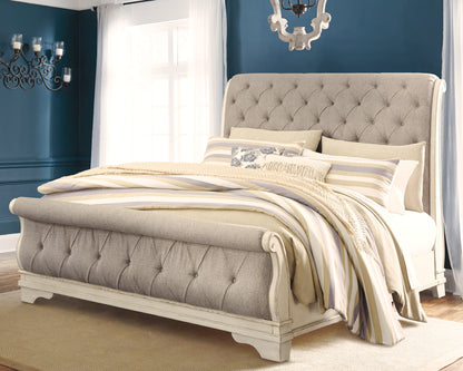 Lakeland Furniture Outlet - Ashley Furniture - Realyn Bedroom - Queen Sleigh Bed / Chipped White - B743B4