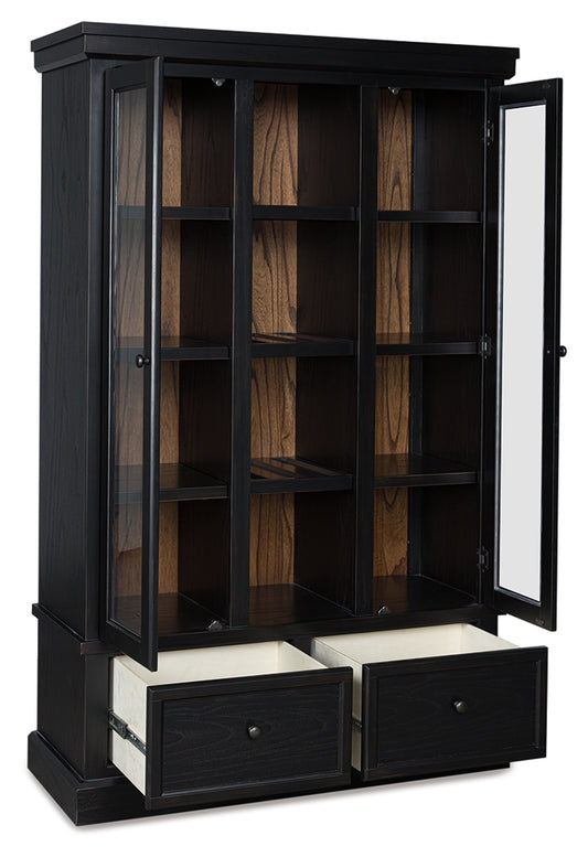 Lakeland Furniture Outlet - Ashley Furniture - Greddinton Curio - Curio - PCD824-186
