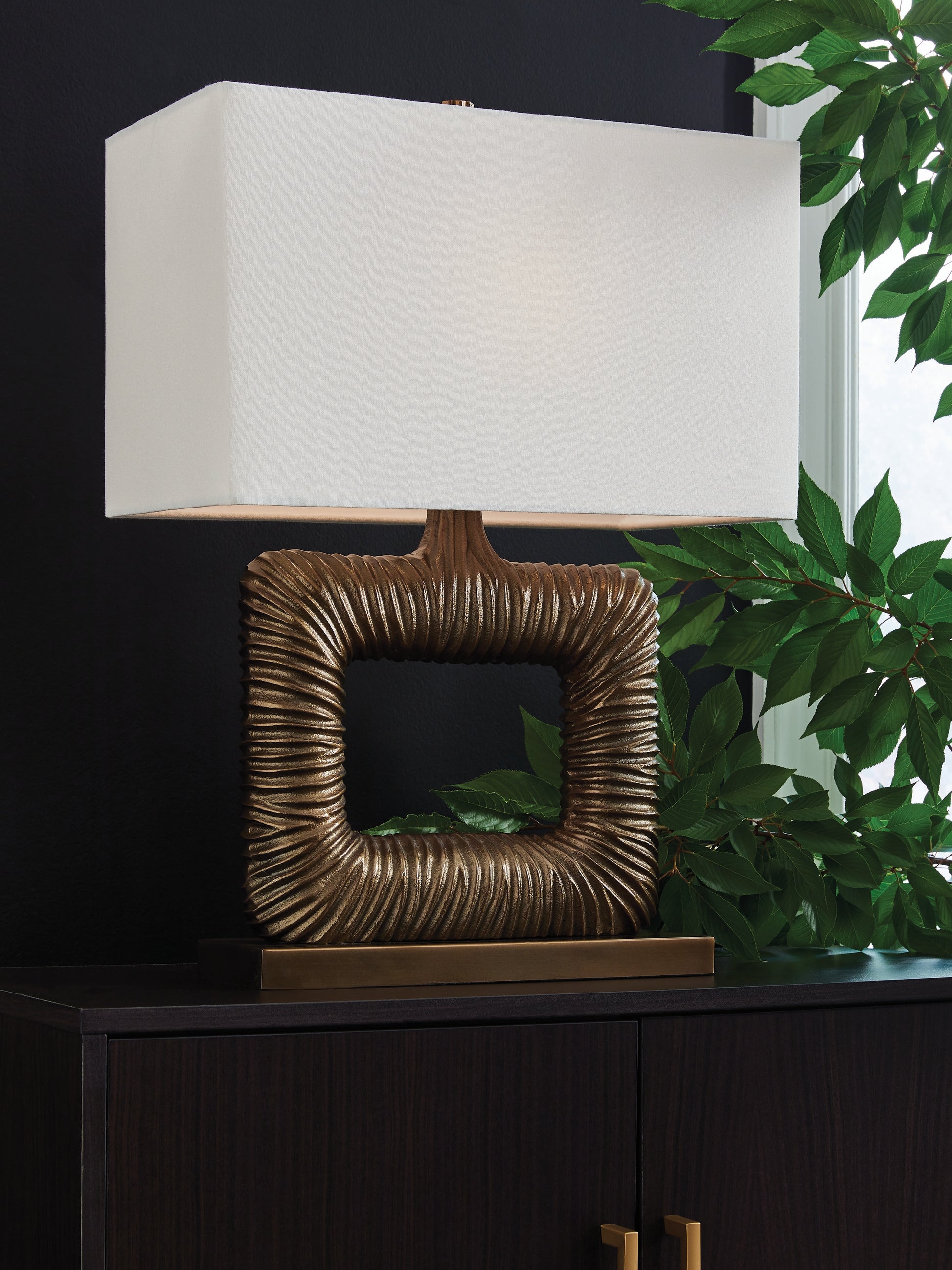 Lakeland Furniture Outlet - Ashley Furniture - Garronby Lighting - Metal Table Lamp (1/CN) - L207604