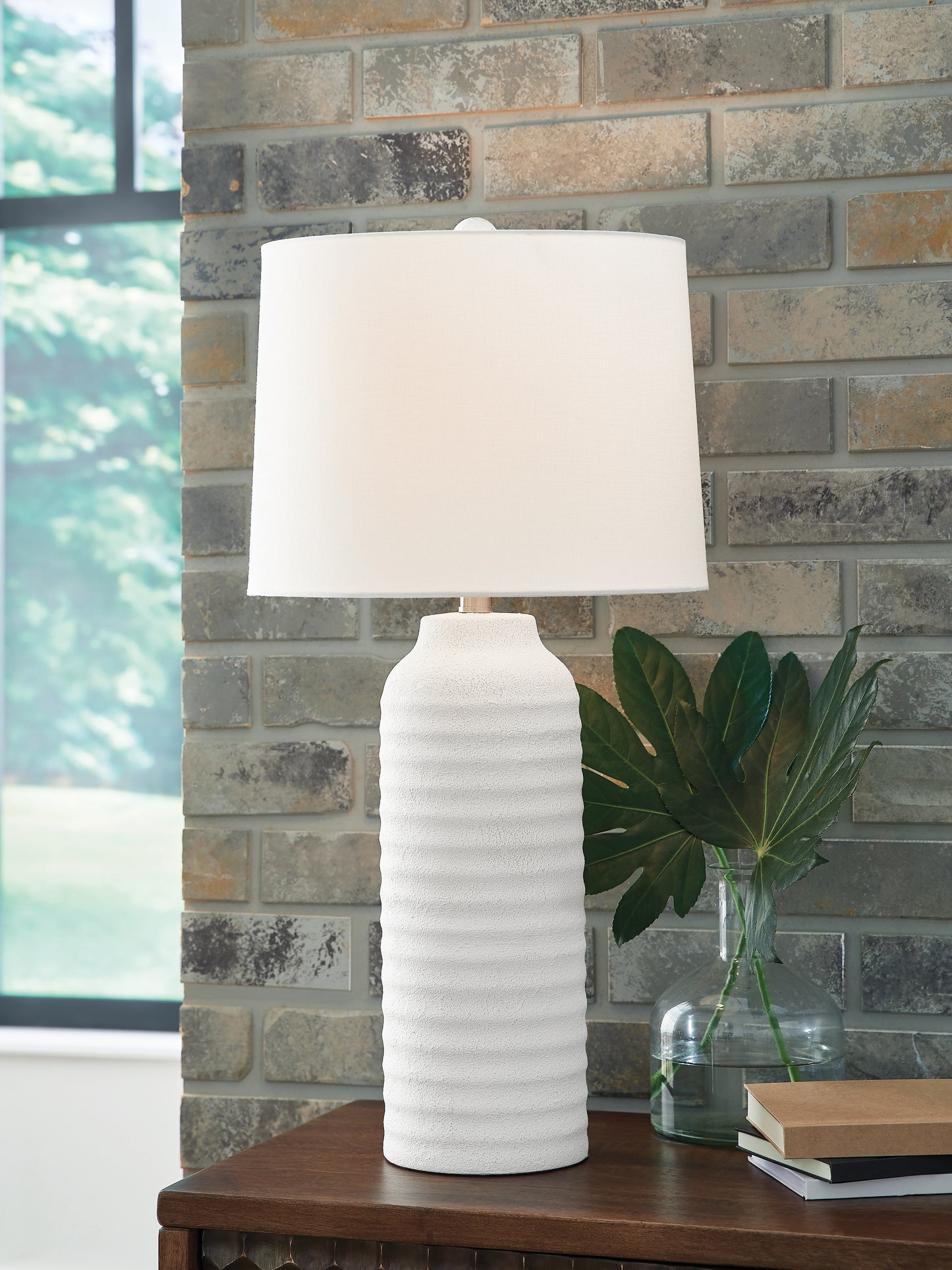 Lakeland Furniture Outlet - Ashley Furniture - Vauville Lighting - Poly Table Lamp (Set of 2) - L243674