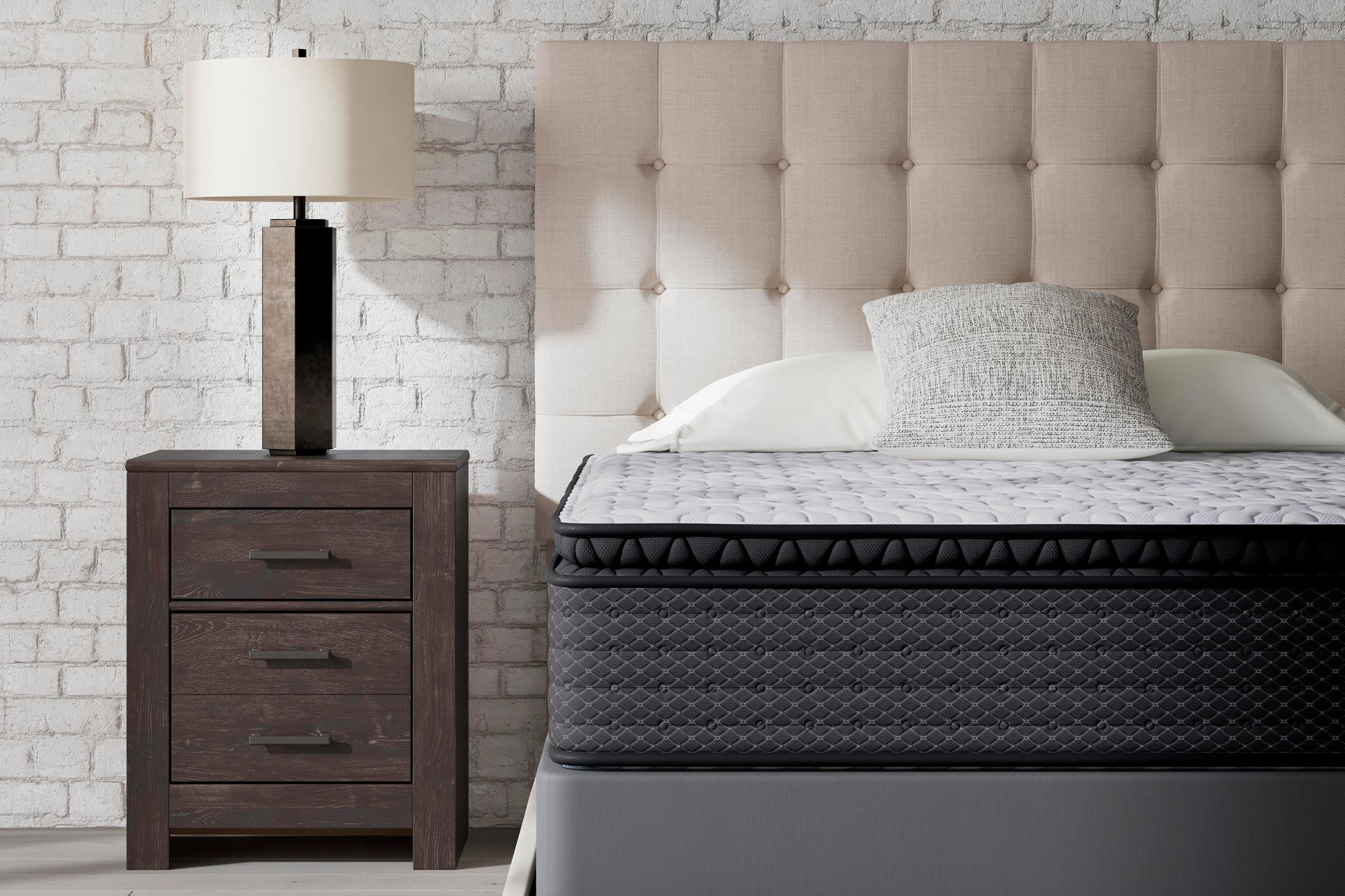 Lakeland Furniture Outlet - Ashley Furniture - Anniversary Edition Pillowtop Mattresses - Queen - M42231