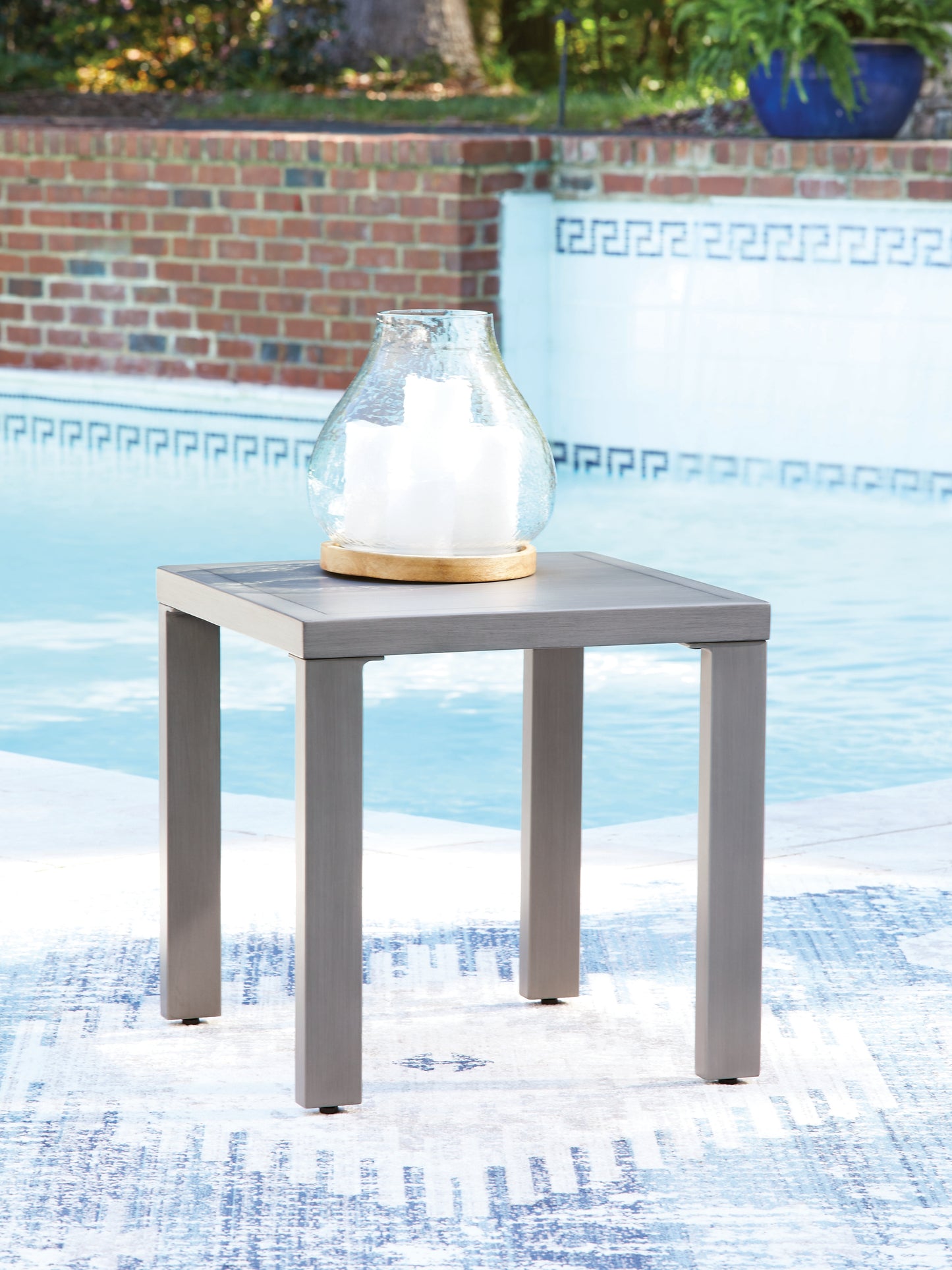 Lakeland Furniture Outlet - Ashley Furniture - Half Moon Beach Outdoor - Square End Table / Gray - PCP418-702