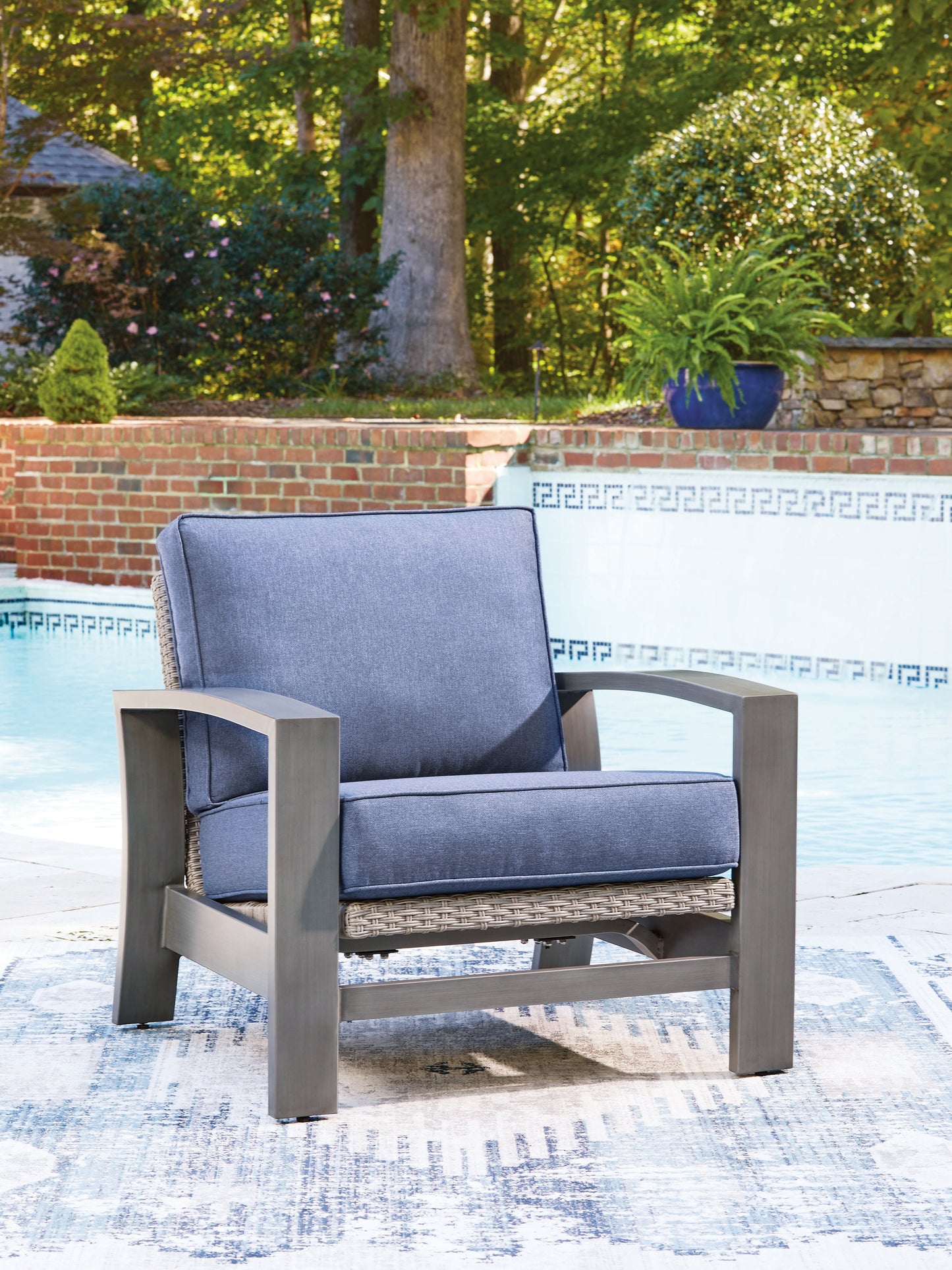 Lakeland Furniture Outlet - Ashley Furniture - Half Moon Beach Outdoor - Spring Lounge Chair / Blue/Gray - PCP418-820
