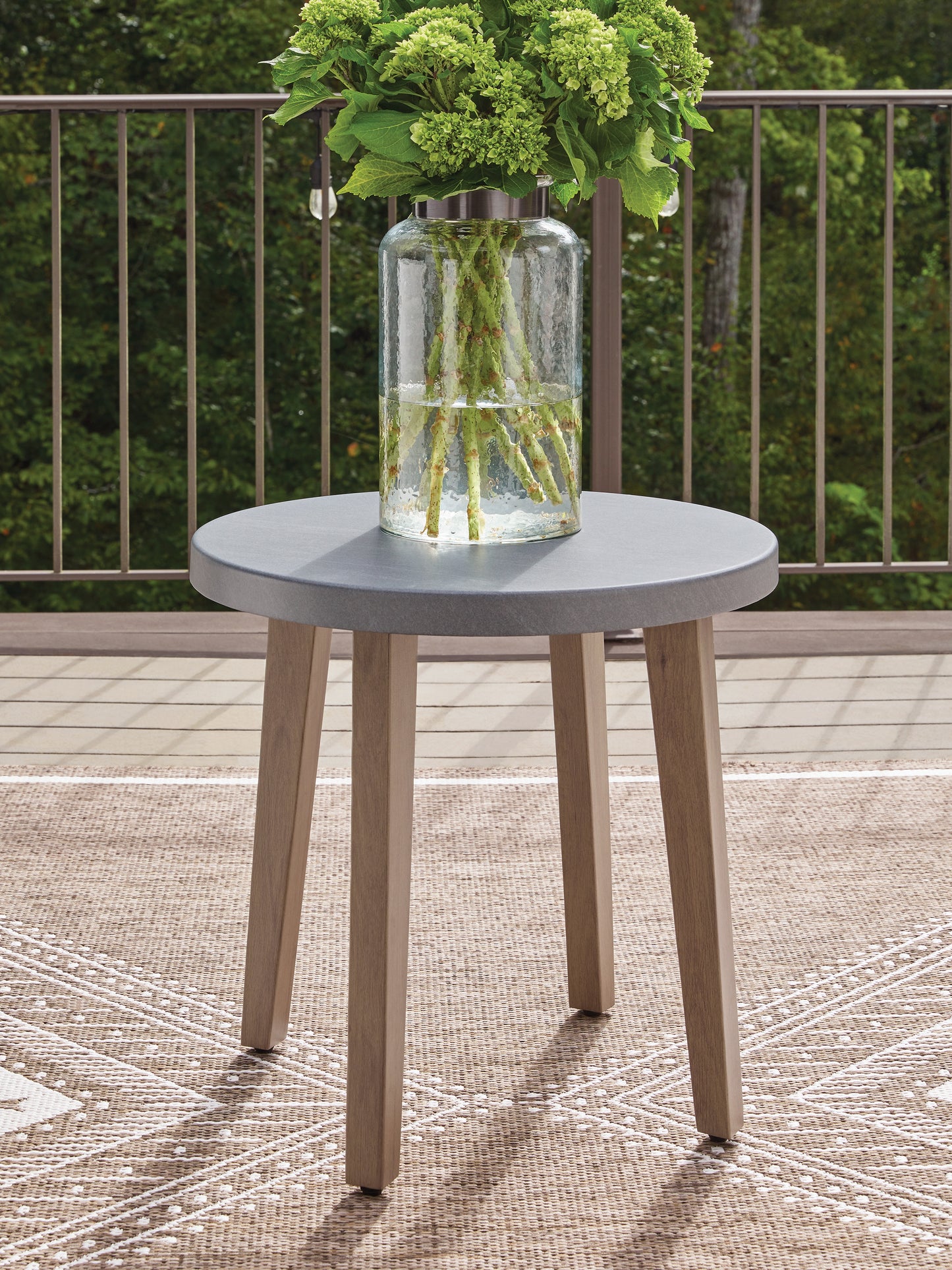 Lakeland Furniture Outlet - Ashley Furniture - Harmony Headlands Outdoor - Round End Table - PCP428-706
