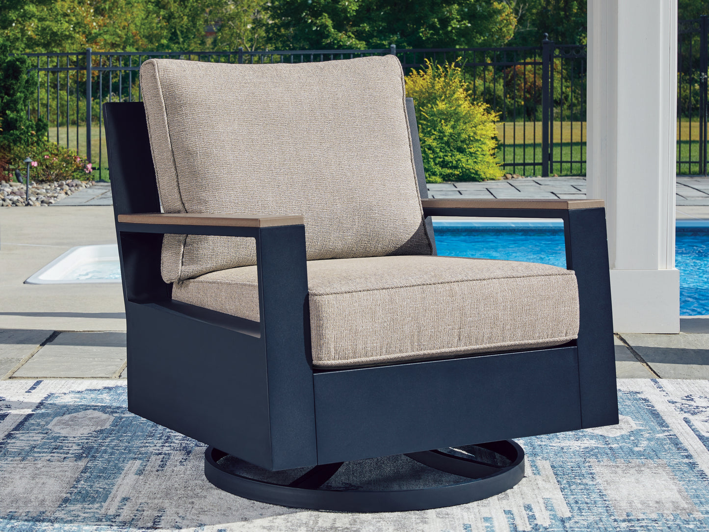 Lakeland Furniture Outlet - Ashley Furniture - East Beach Outdoor - Swivel Glider Chair w/Cushion / Navy Blue/Driftwood - PCP587-821