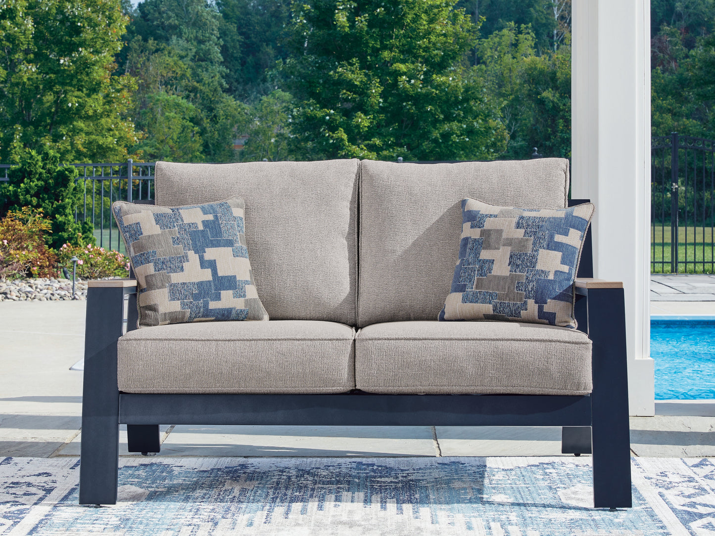 Lakeland Furniture Outlet - Ashley Furniture - East Beach Outdoor - Loveseat w/Cushion / Navy Blue/Driftwood - PCP587-835