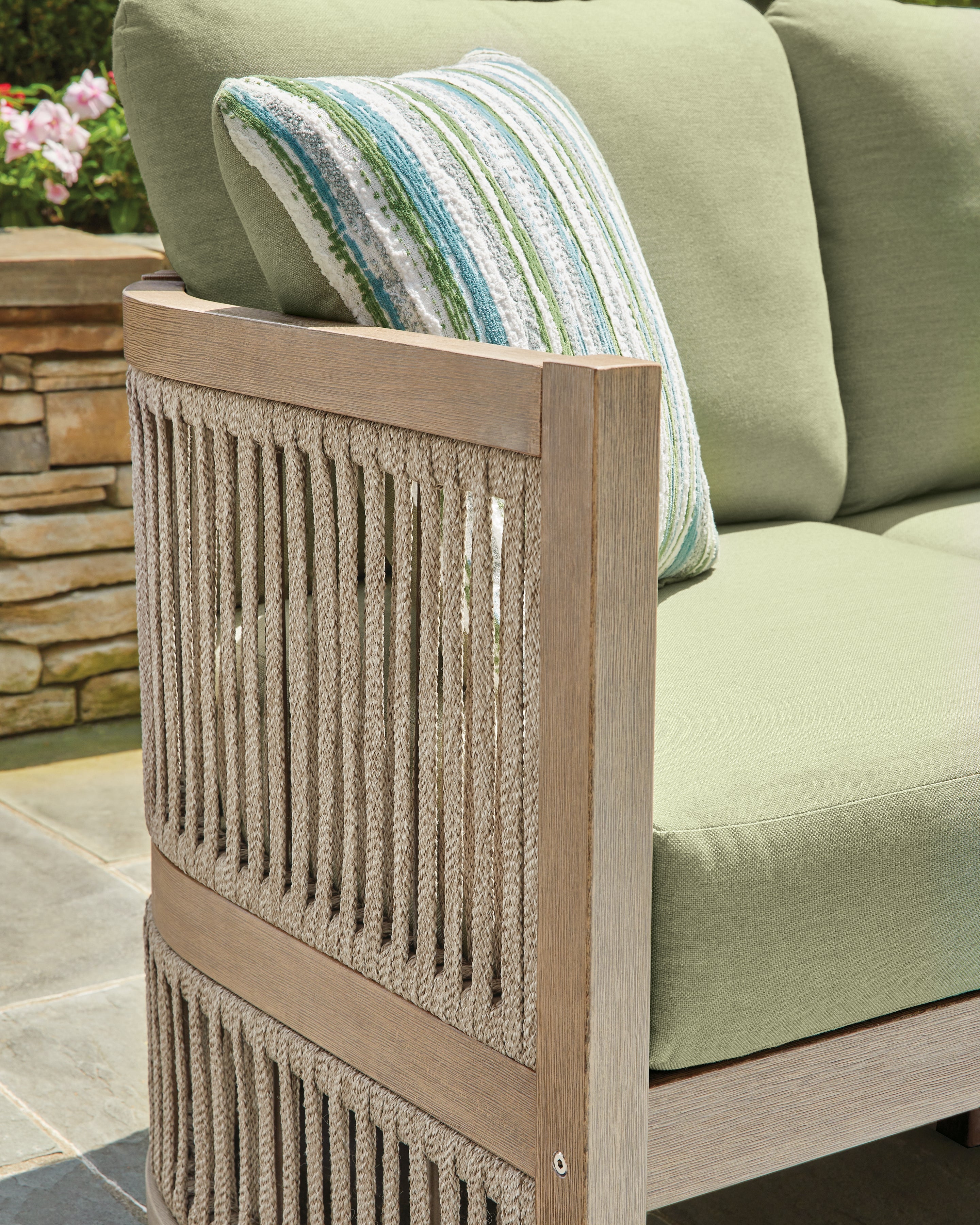 Lakeland Furniture Outlet - Ashley Furniture - Serena Shores Outdoor