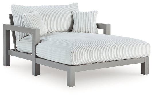 Lakeland Furniture Outlet - Ashley Furniture - Hurley Park Outdoor - Rectangular Cocktail Table / Gray - PCP695-701
