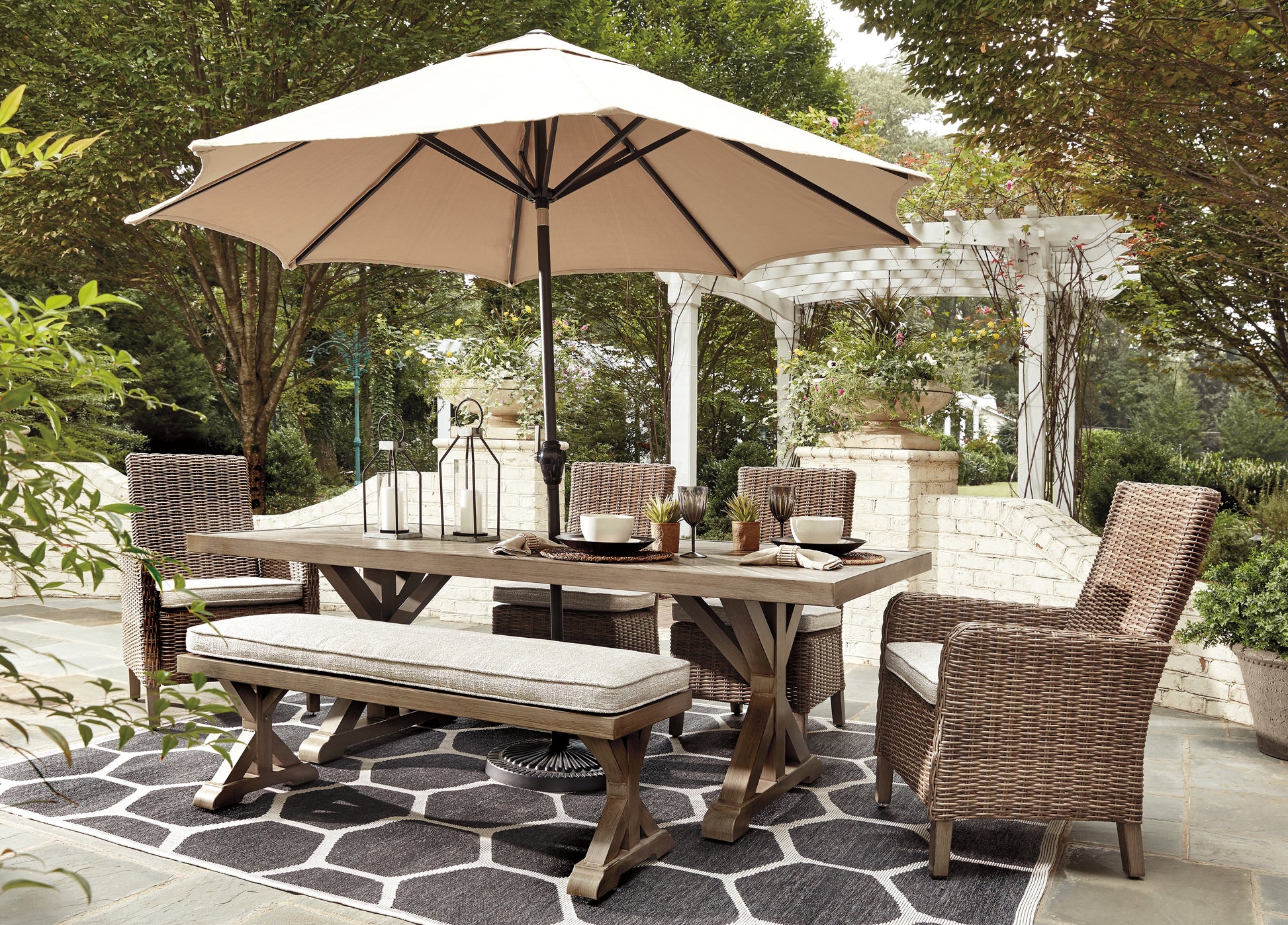 Lakeland Furniture Outlet - Ashley Furniture - Beachcroft Outdoor - RECT Dining Table w/UMB OPT / Beige - P791-625