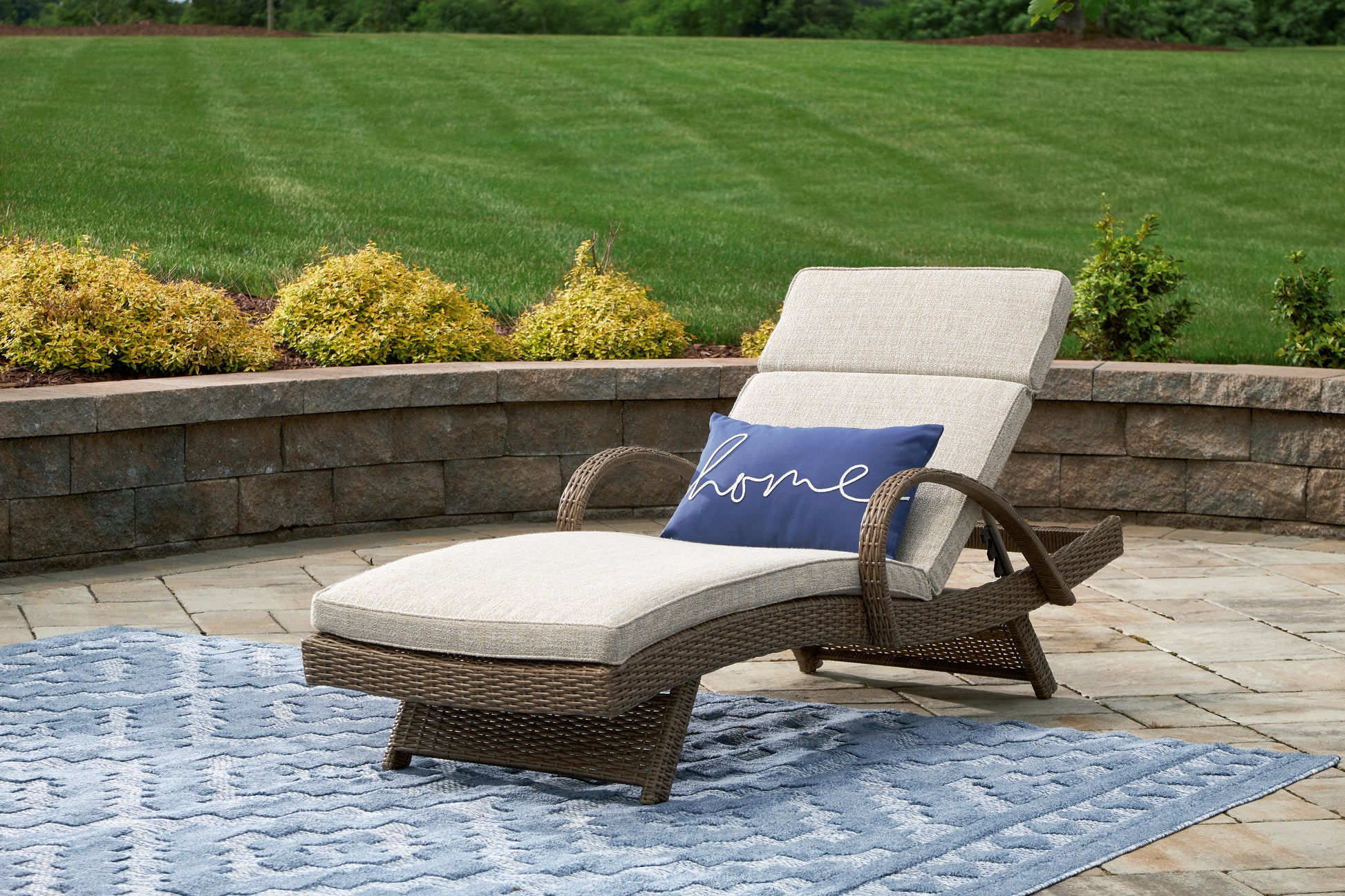 Lakeland Furniture Outlet - Ashley Furniture - Beachcroft Outdoor - Chaise Lounge with Cushion / Beige - P791-815