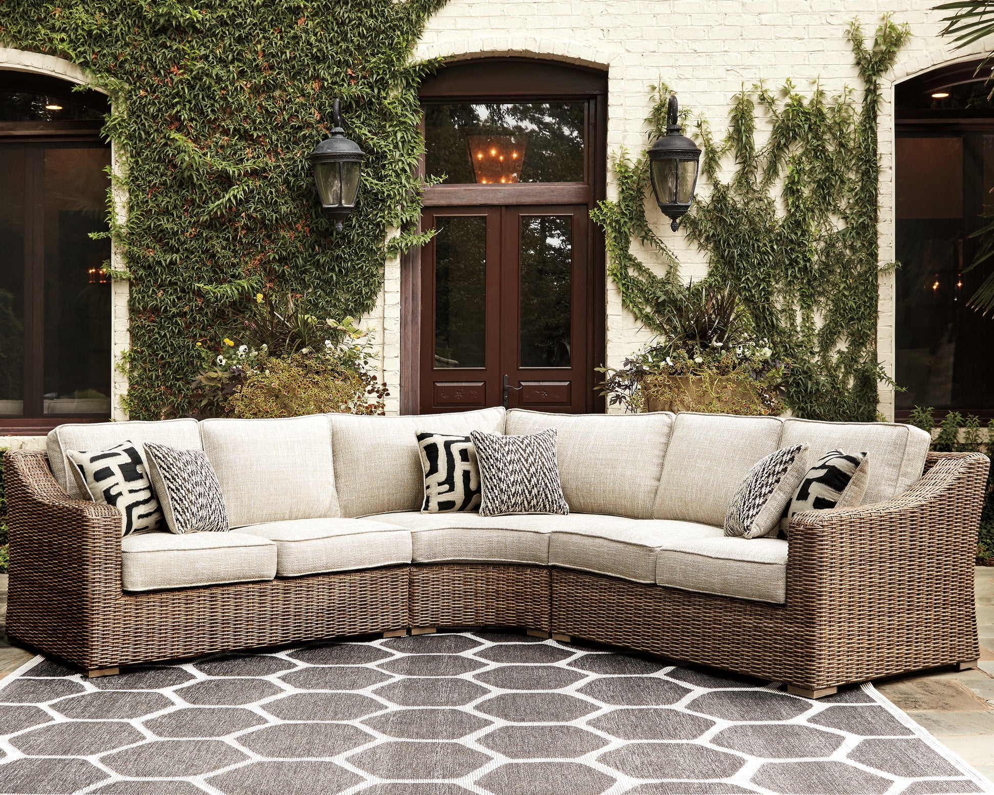 Lakeland Furniture Outlet - Ashley Furniture - Beachcroft Outdoor - 3-Piece Outdoor Seating Set / Beige - P791P6
