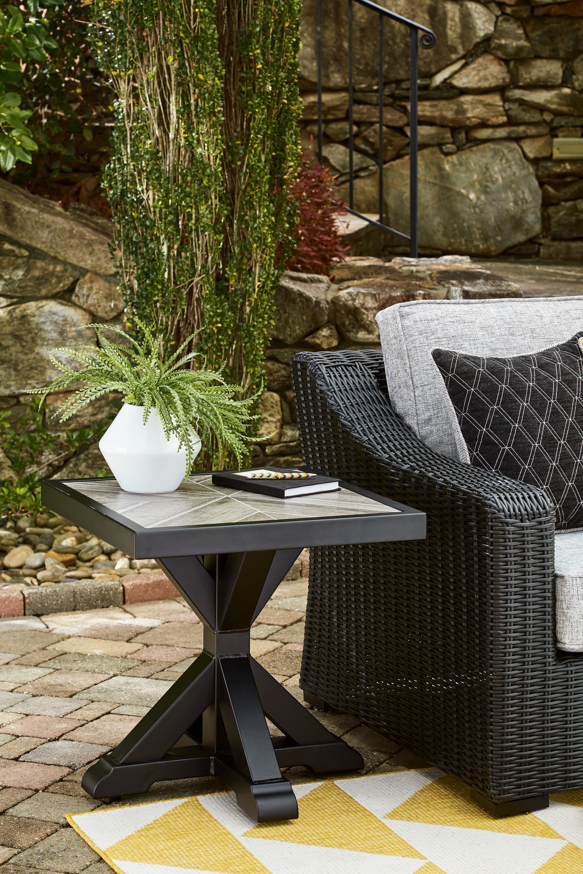 Lakeland Furniture Outlet - Ashley Furniture - Beachcroft Outdoor - Square End Table / Black/Light Gray - P792-702