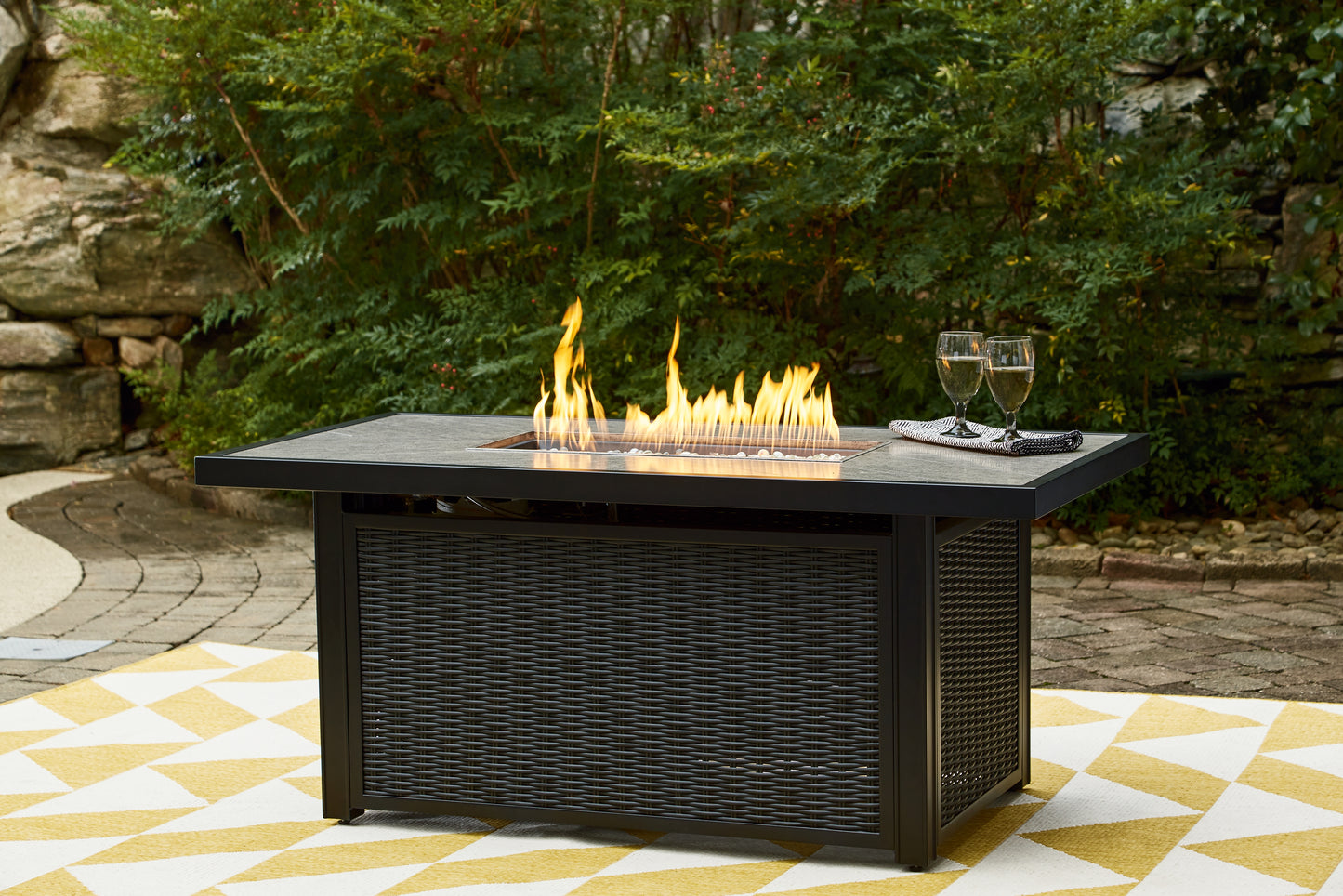 Lakeland Furniture Outlet - Ashley Furniture - Beachcroft Outdoor - Rectangular Fire Pit Table / Black/Light Gray - P792-773