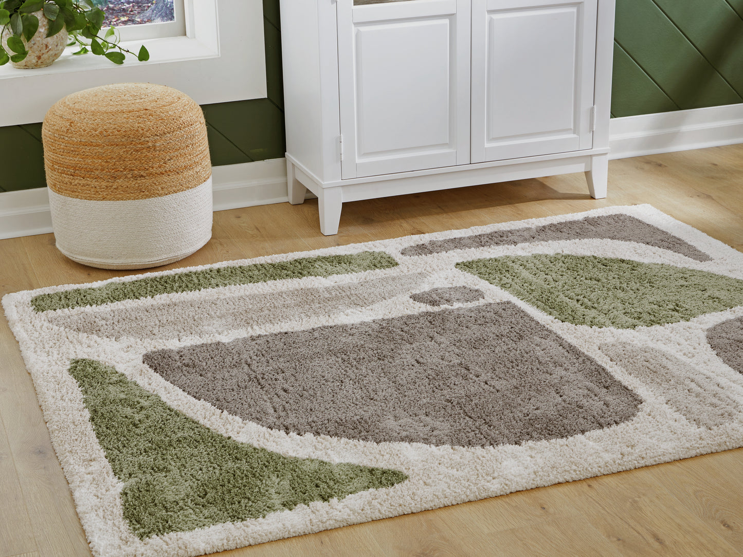 Lakeland Furniture Outlet - Ashley Furniture - Anburgh Rug - Medium Rug / Green/Gray/Ivory - R407352
