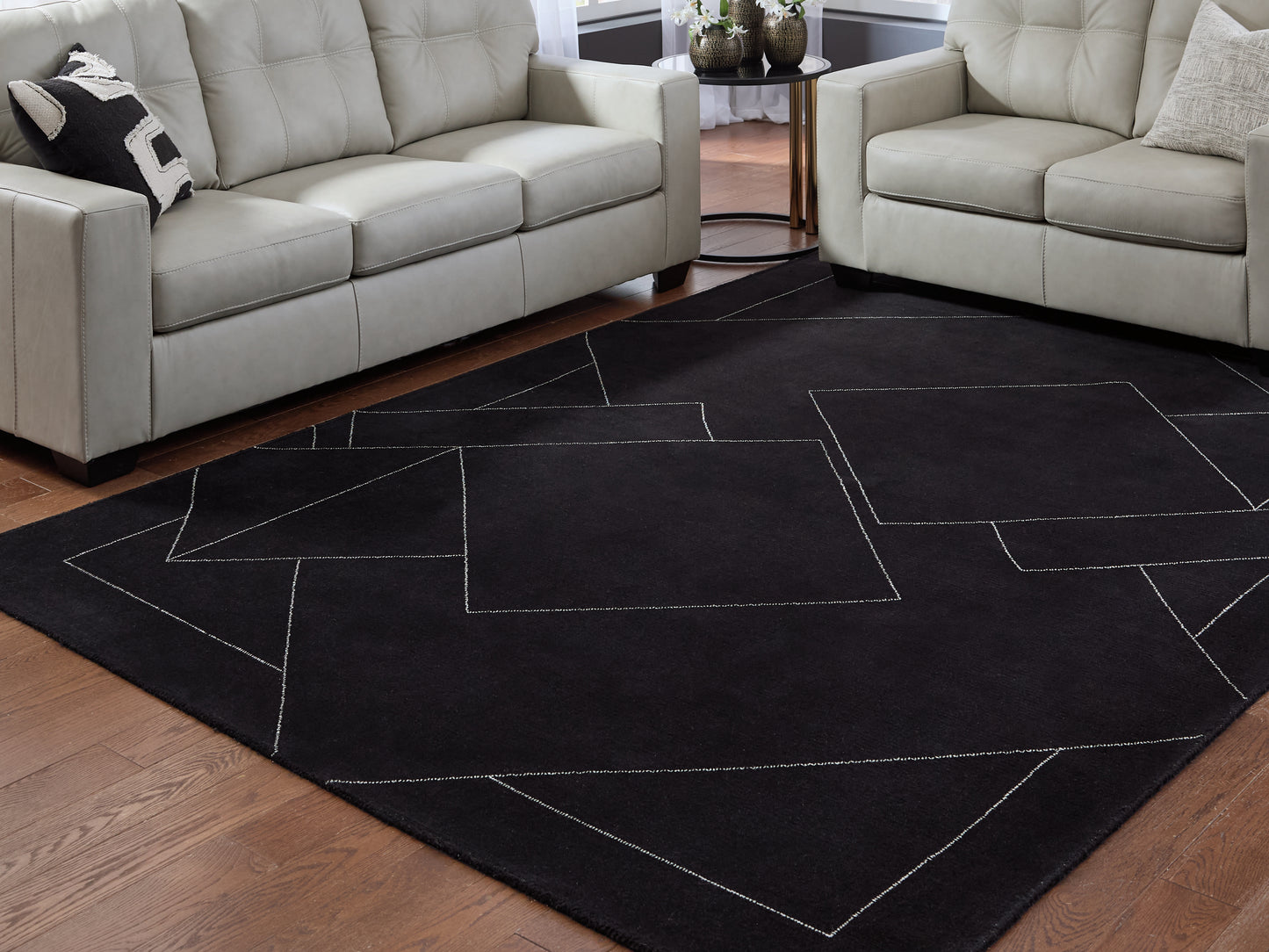 Lakeland Furniture Outlet - Ashley Furniture - Marav Rug - 7'8" x 10' Area Rug / Black/White - R407531