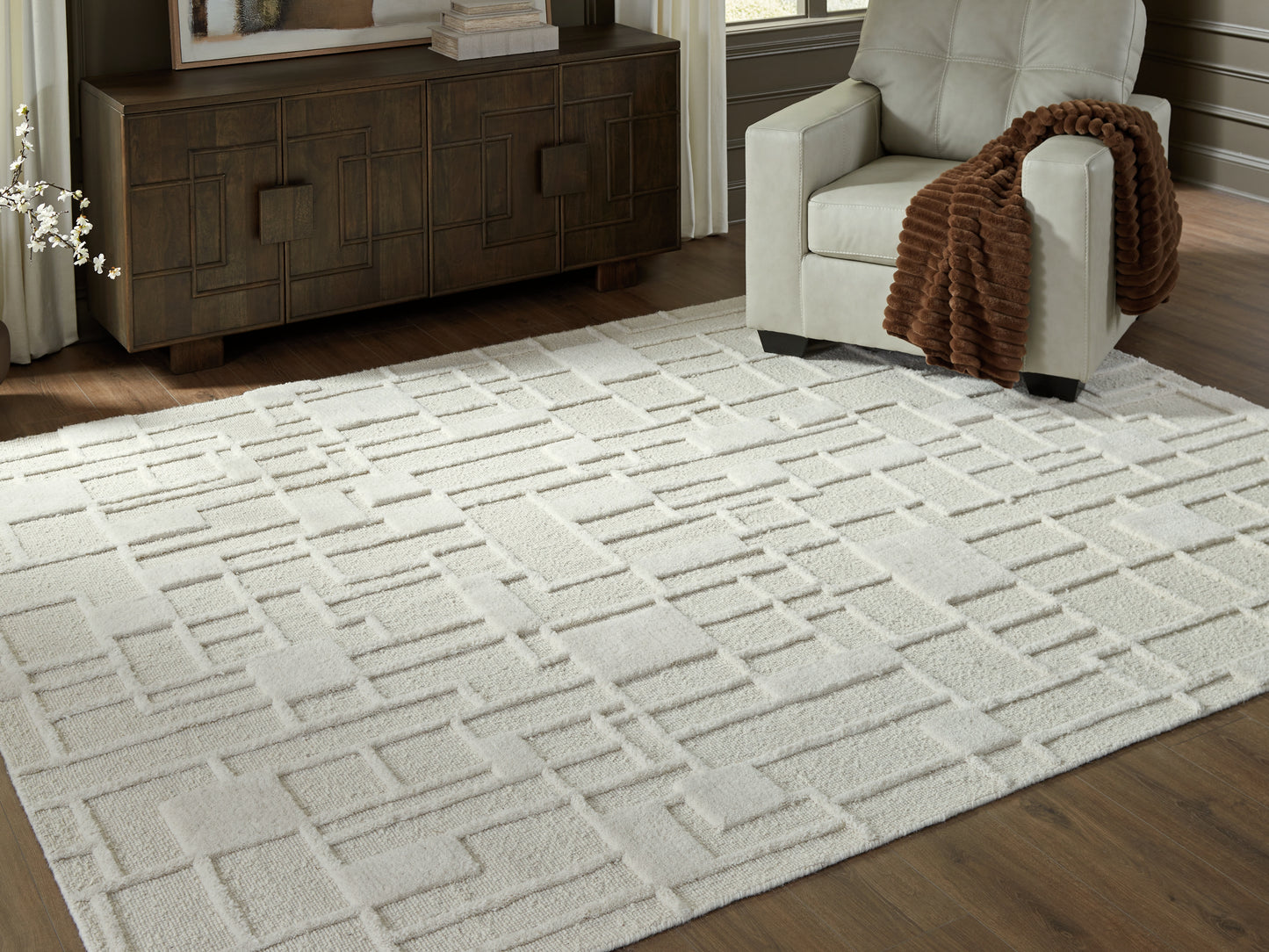 Lakeland Furniture Outlet - Ashley Furniture - Empriss Rug - 7'8" x 10' Area Rug / Ivory - R407621