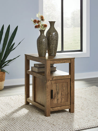 Lakeland Furniture Outlet - Ashley Furniture - Fendenmore Chairside End Table - Chair Side End Table / Brown - T190-117