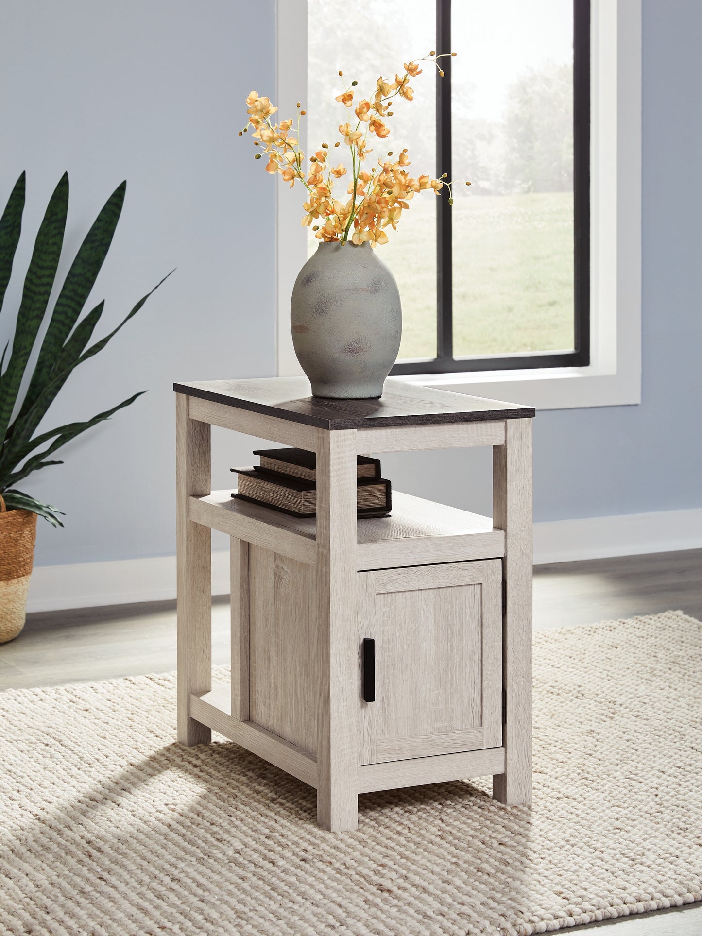 Lakeland Furniture Outlet - Ashley Furniture - Fendenmore Chairside End Table - Chair Side End Table / Brown Gray/Antique White - T190-217