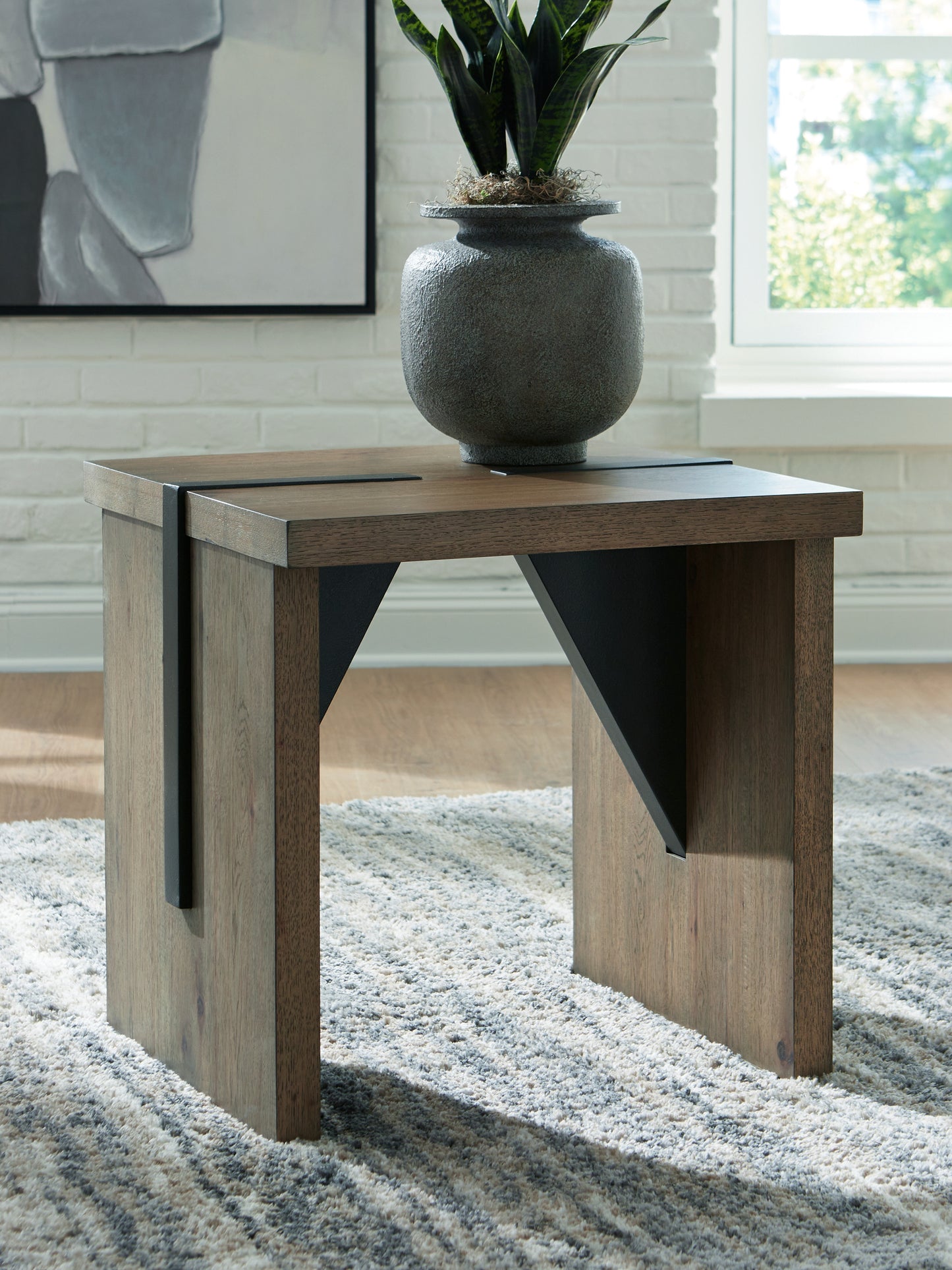 Lakeland Furniture Outlet - Ashley Furniture - Kandinew End Table - Square End Table - T554-2