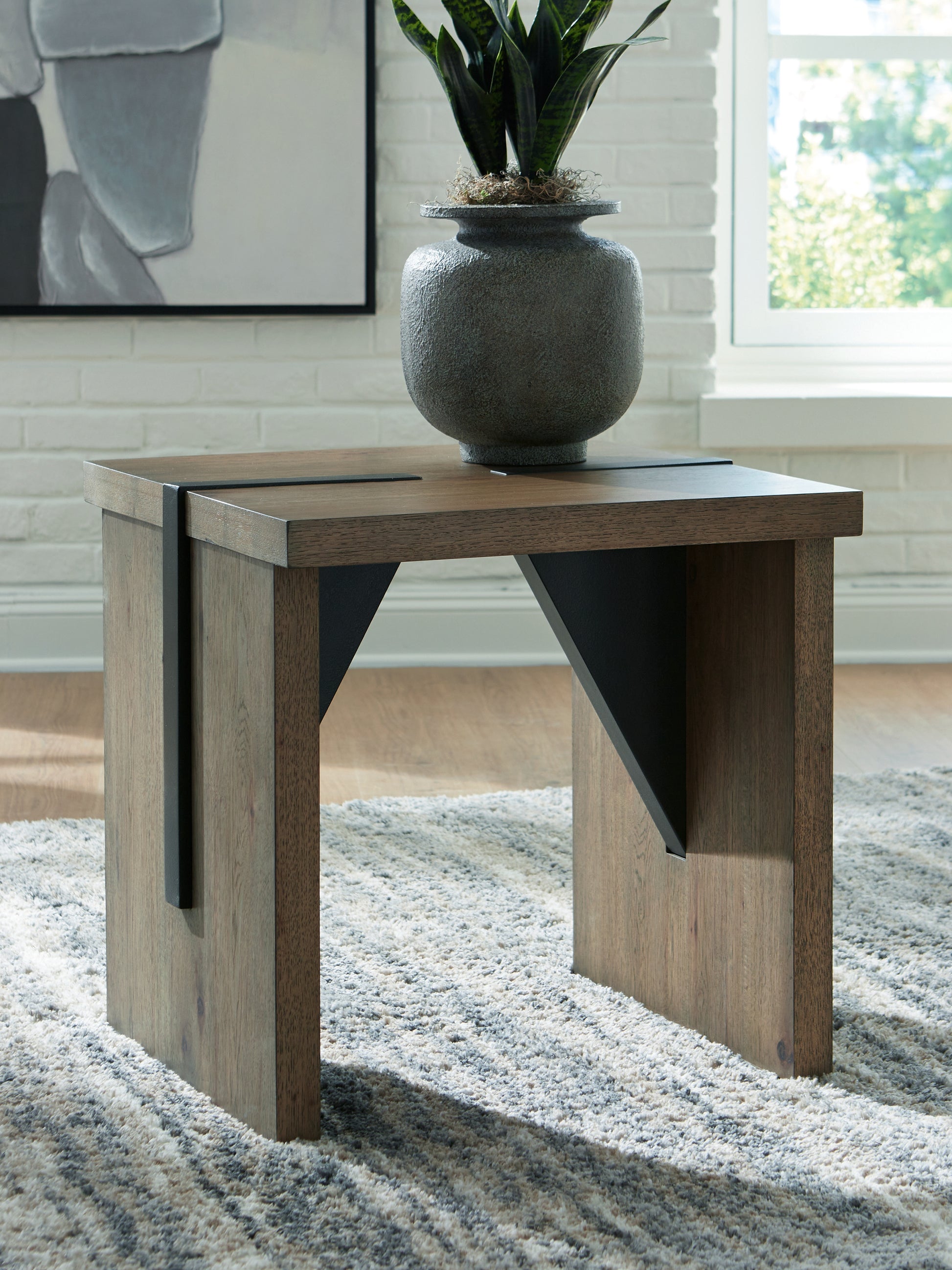 Lakeland Furniture Outlet - Ashley Furniture - Kandinew End Table - Square End Table - T554-2