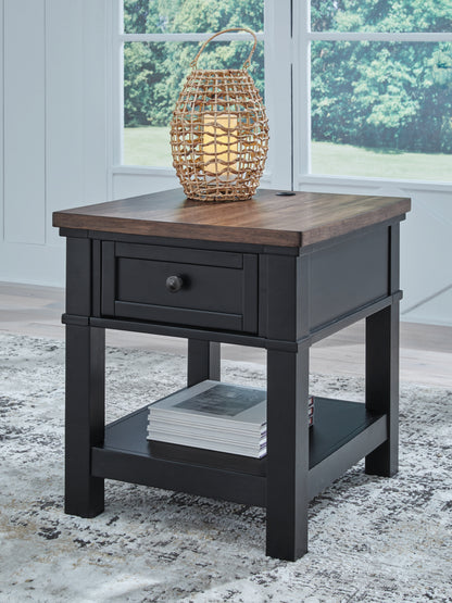 Lakeland Furniture Outlet - Ashley Furniture - Wildenauer End Table - Rectangular End Table - T664-3