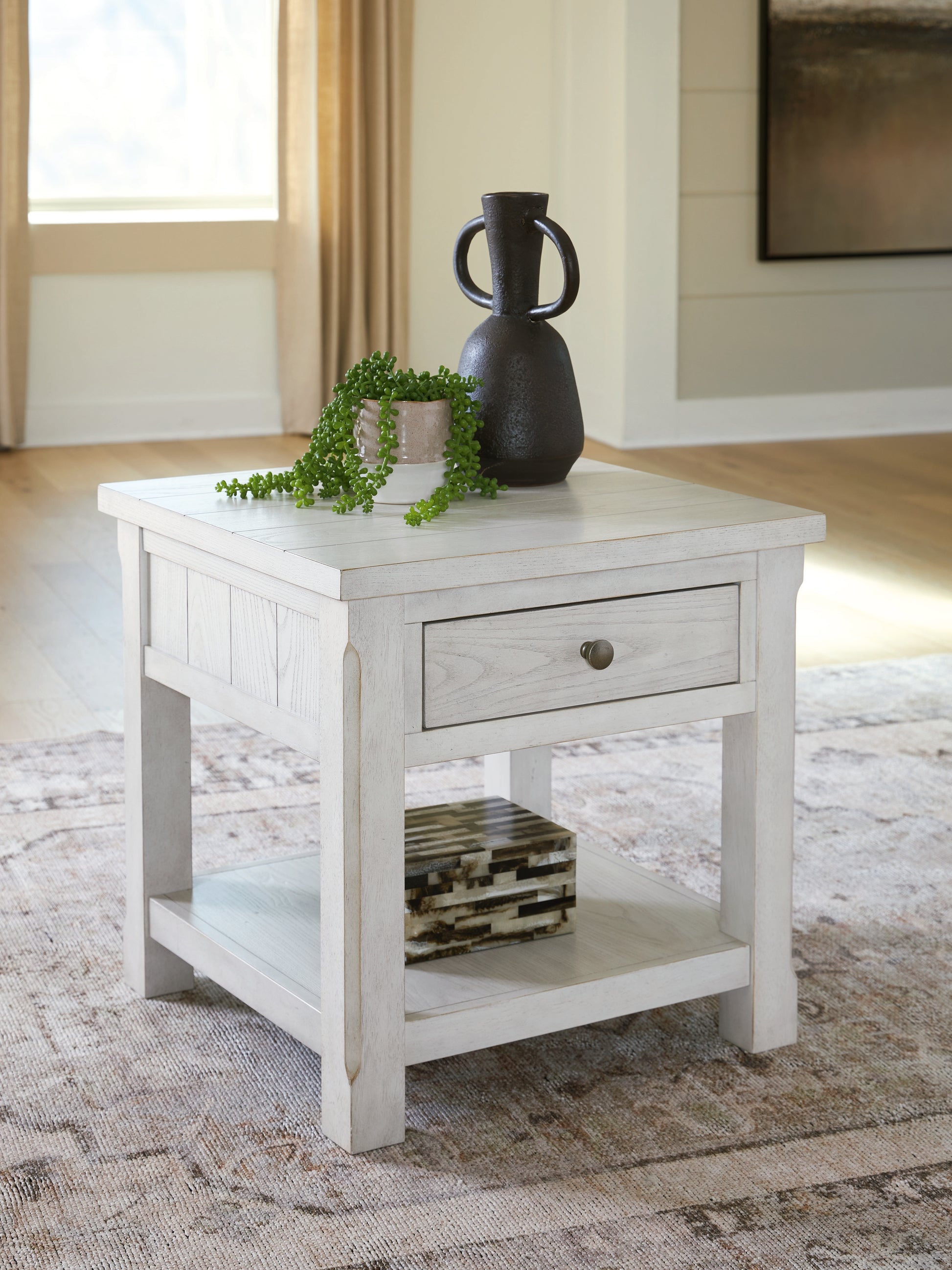 Lakeland Furniture Outlet - Ashley Furniture - Robbinsdale End Table - Square End Table - T729-2
