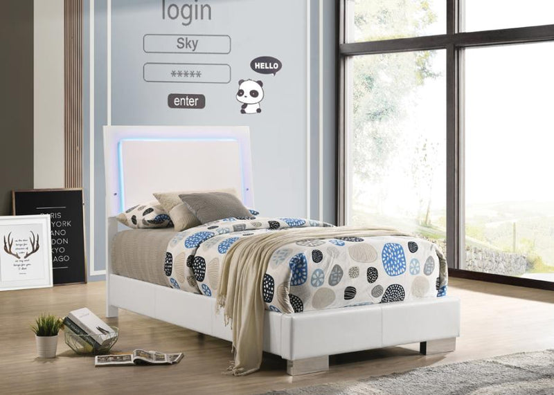 Felicity Bedroom